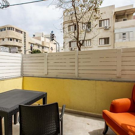 Chic Apartments By The Beach テル・アビブ エクステリア 写真