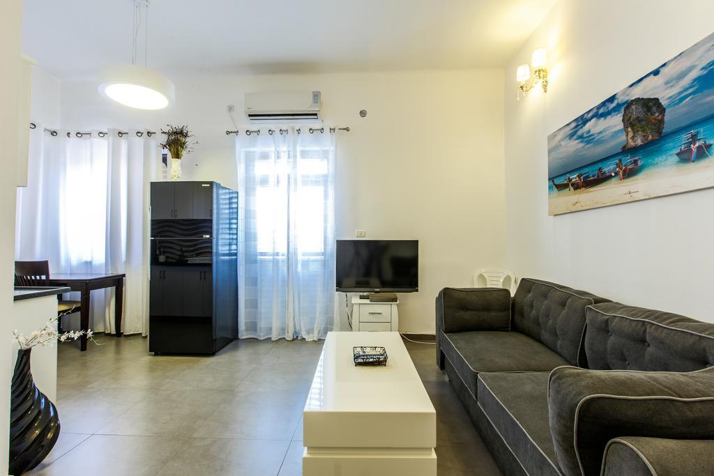 Chic Apartments By The Beach テル・アビブ エクステリア 写真