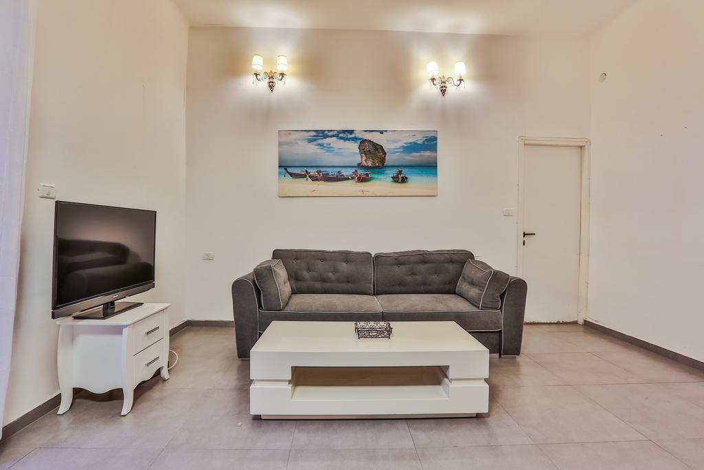 Chic Apartments By The Beach テル・アビブ 部屋 写真