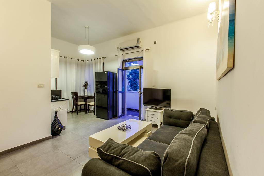 Chic Apartments By The Beach テル・アビブ 部屋 写真
