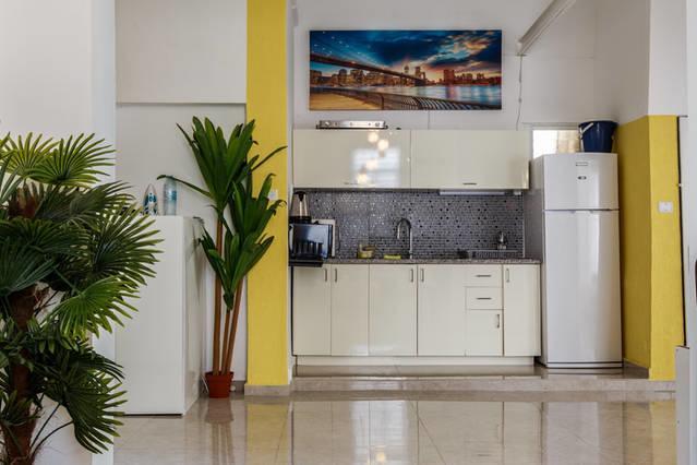Chic Apartments By The Beach テル・アビブ エクステリア 写真