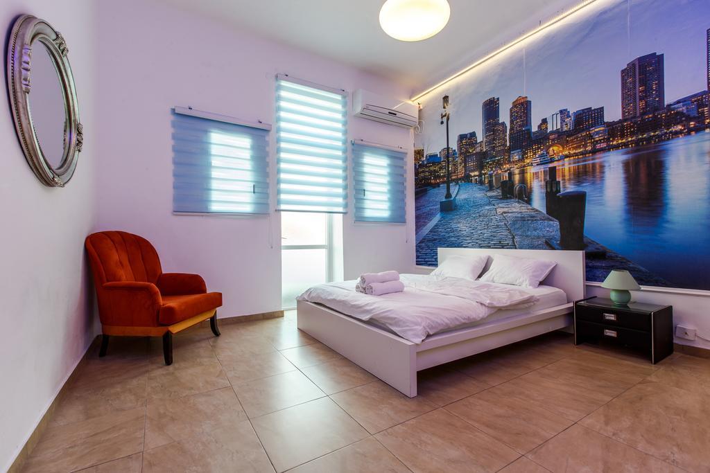 Chic Apartments By The Beach テル・アビブ エクステリア 写真